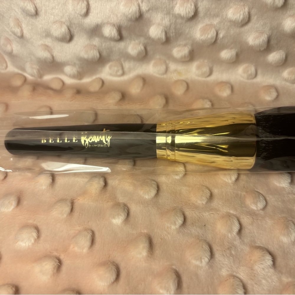 Black and Gold Makeup Brush